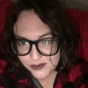 Meet your Posher, Alexandra